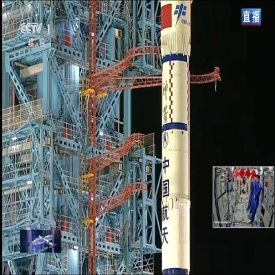 心懷山海，眼有星辰